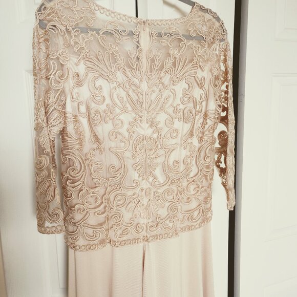 Evening Gown - Embroidered Lace Champagne Soulmates 1901 - New - Never Worn - Picture 4 of 5